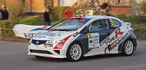 Knudsen Motorsport gav franskmændene kamp til målstregen på hjemmebane blandt de midtfranske vinmarker.